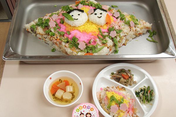 葛飾若草幼稚園 給食の献立例(ひな祭りのちらし寿司)